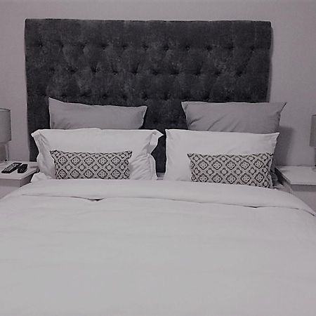 Sapphire Court Bed & Breakfast Gaborone Exterior photo